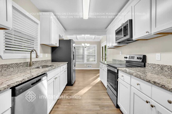 Building Photo - 6445 Tahoe Dr