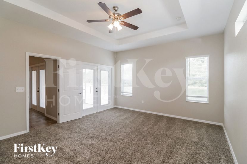 Building Photo - 6127 Evansbrook Dr