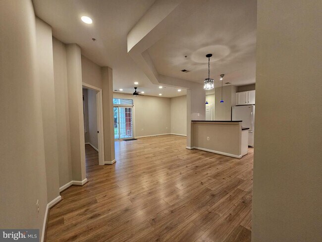 Building Photo - 6491 Cheyenne Dr