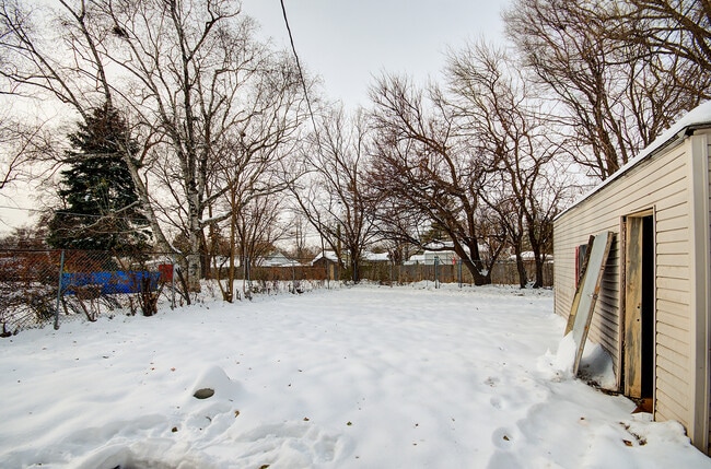 Building Photo - 1815 Wilcox St