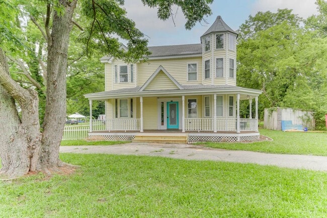 Building Photo - 1302 Dare Rd