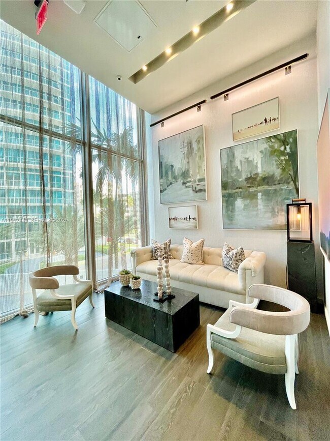 Building Photo - 2900 NE 7th Ave