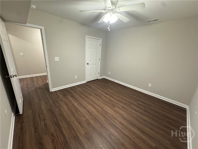 Building Photo - 620 Pinecrest Dr
