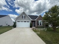 Building Photo - 2194 Schmidt Dr W