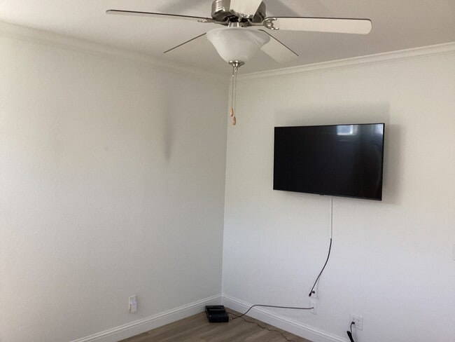 Building Photo - Live Oak