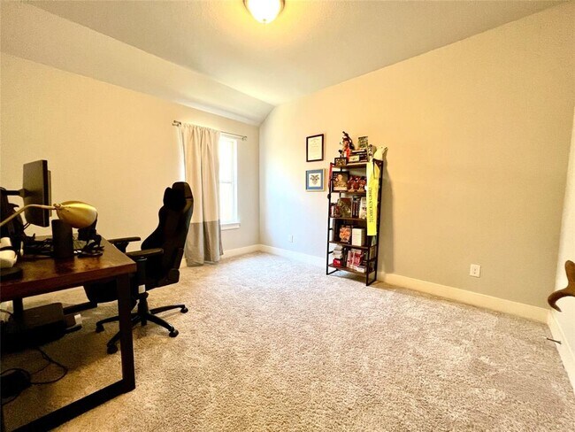 Building Photo - 100 Red Granite Rd