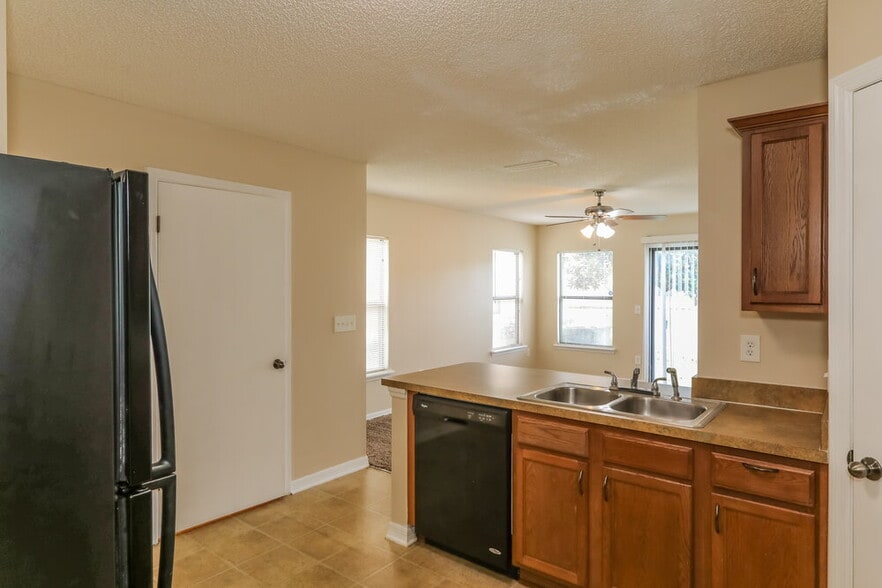 Building Photo - 7753 Highchair Ln