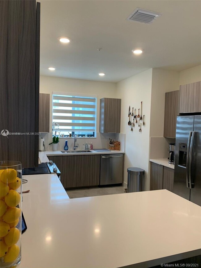 Building Photo - 4747 NW 85th Ave