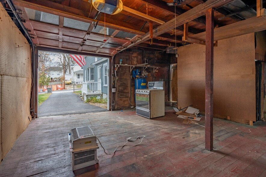 Building Photo - 459 Central St