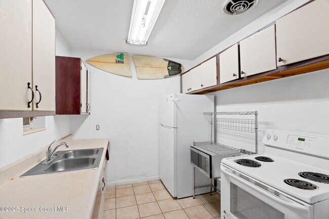Building Photo - 504 Cornell Ave