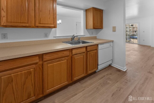 Building Photo - 1025 Dogwood Ct
