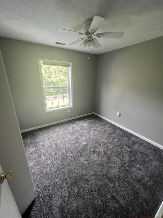 Building Photo - 838 Canyon Rd
