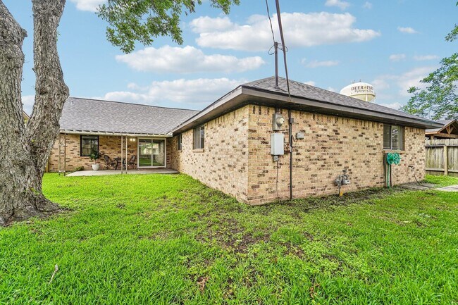 Building Photo - 2801 Coy Dr