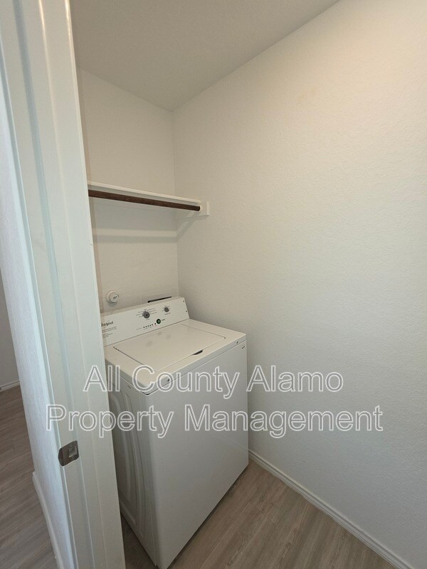 Building Photo - 5702 Repeating Wy