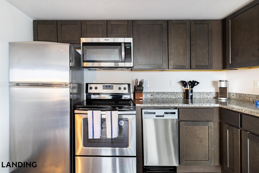 Building Photo - 50 Morgan St N