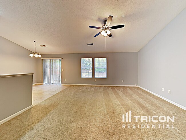 Building Photo - 6868 Merrywood Dr