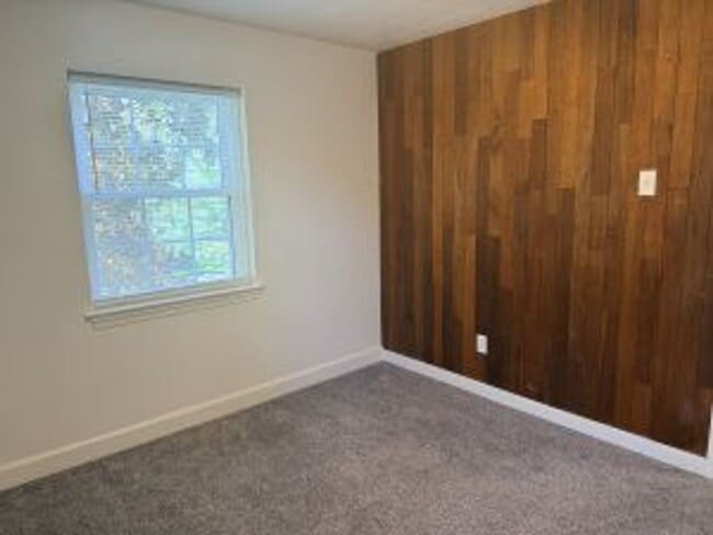 Building Photo - 320 Atkins Ave