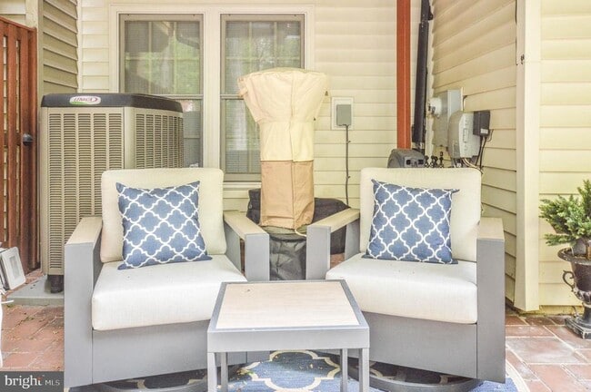 Building Photo - 6242 Levi Ct