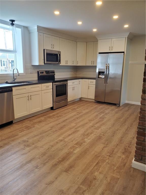 Building Photo - 440 Forest Ave