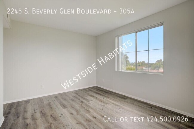 Building Photo - 2245 S Beverly Glen Blvd
