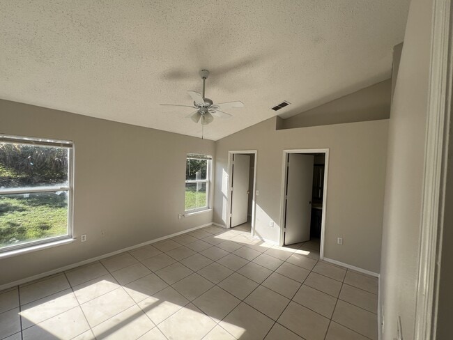 Building Photo - 13226 Glenbarrow Ct