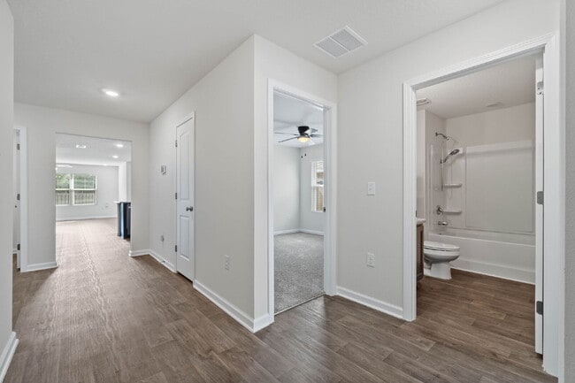 Building Photo - 1047 Limpkin St
