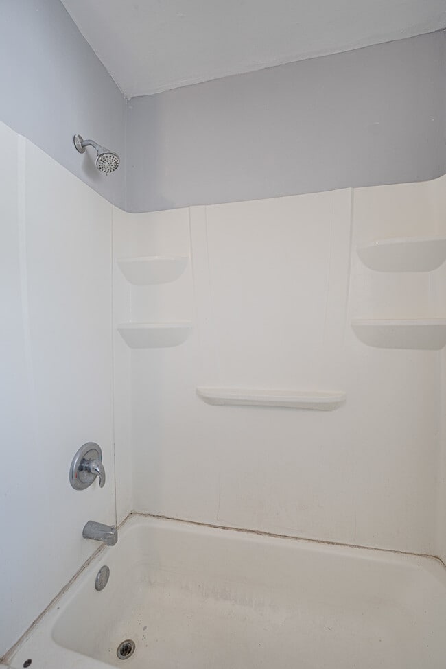 Building Photo - 2308 Fremont St