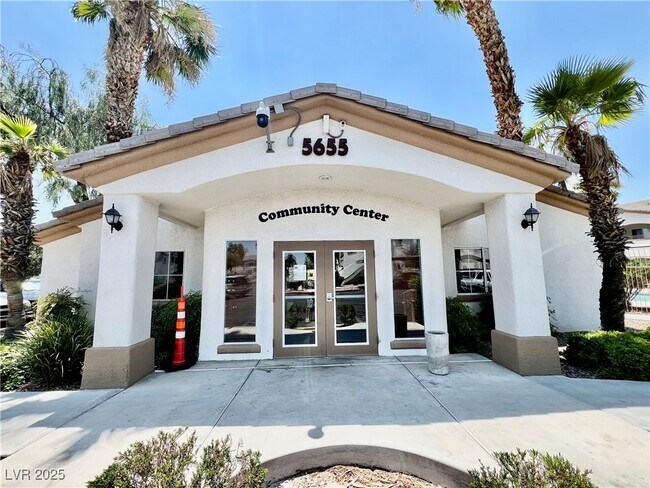 Building Photo - 5655 E Sahara Ave