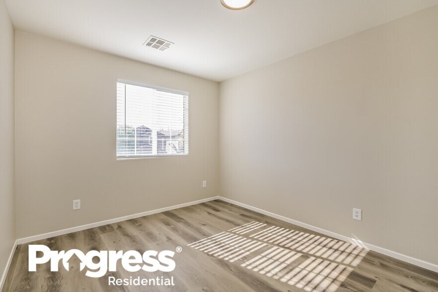 Building Photo - 6236 Desert Lavender Ave