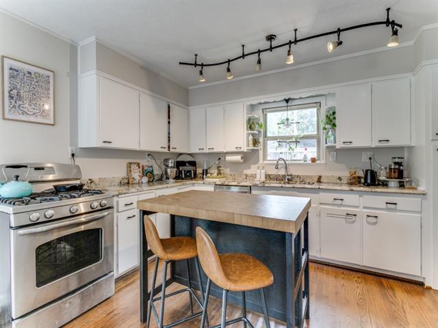 Building Photo - 9443 Waterview Rd