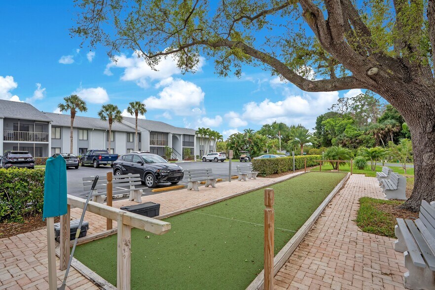 Building Photo - 9610 Green Cypress Ln