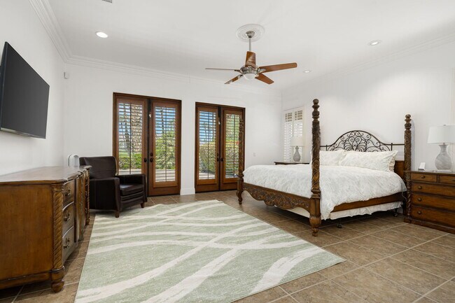 Building Photo - 56985 Village Dr
