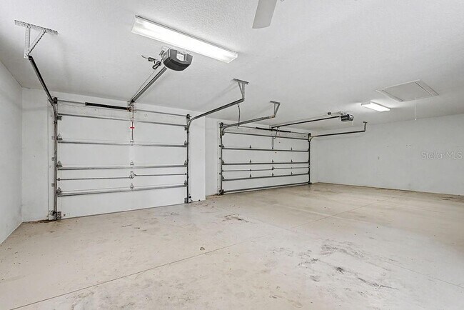 Building Photo - 20811 SW 81st Loop