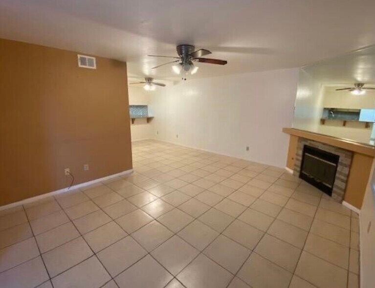 Building Photo - 9856 Shirley Gardens Dr