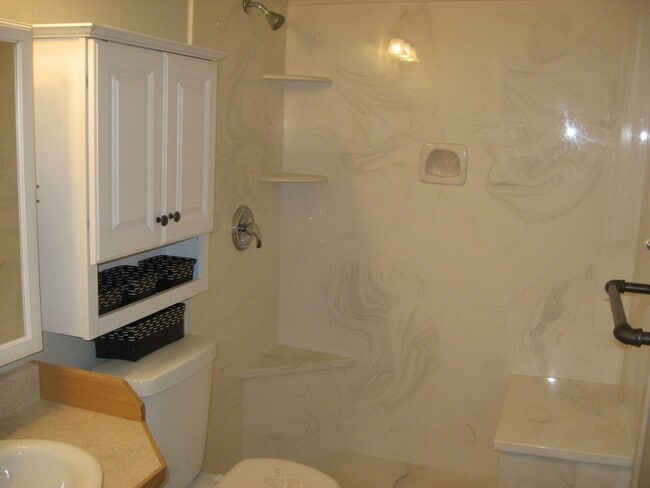 Building Photo - 3 Bed 2 Bathroom Home in Cedar City