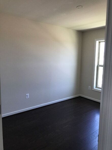 Building Photo - 22214 Fulmer Ave