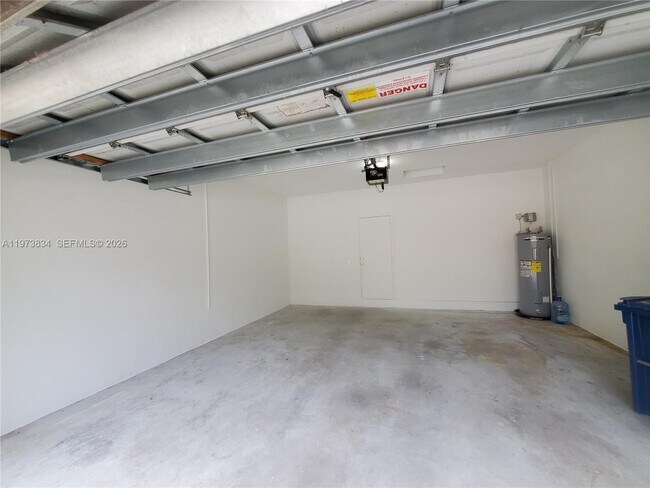 Building Photo - 1527 Winterberry Ln