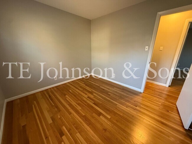 Building Photo - 3826 Barkwood Dr