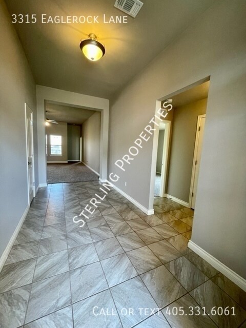 Building Photo - 3315 Eaglerock Ln