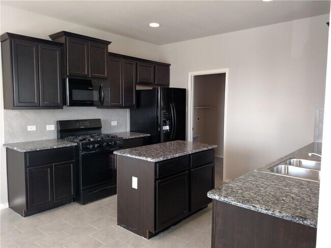 Building Photo - 133 Flatland Trl