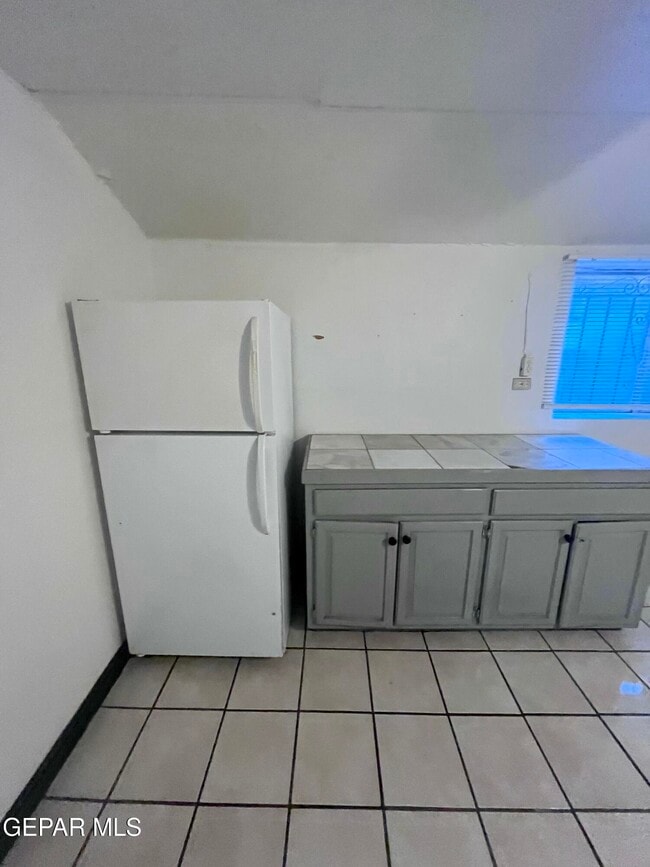 Building Photo - 6389 Salas Ln