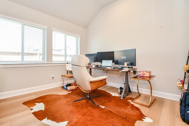 Building Photo - 18426 Bluebird Br Ln