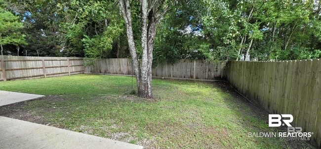 Building Photo - 9090 Bay Pnes Rd