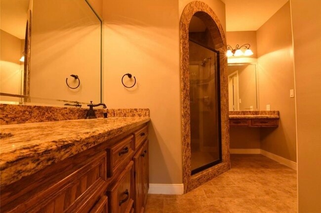 Building Photo - 2063 Apache Dr