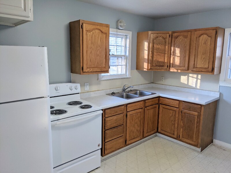 Building Photo - 1215 7th Ave SE