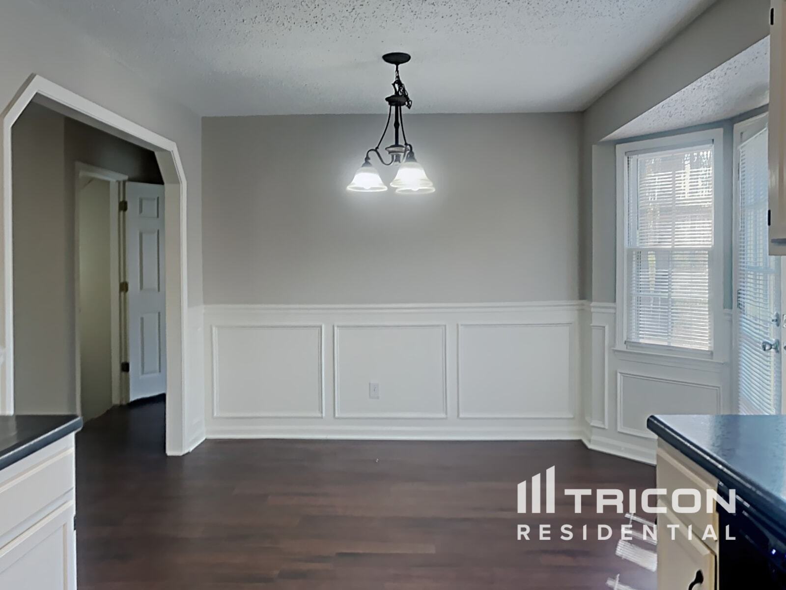 Building Photo - 579 Stratford Dr