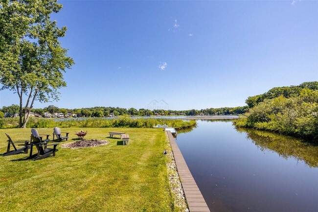 Building Photo - 3071 Park Drive, Brighton, MI 48114 - 4 BR...