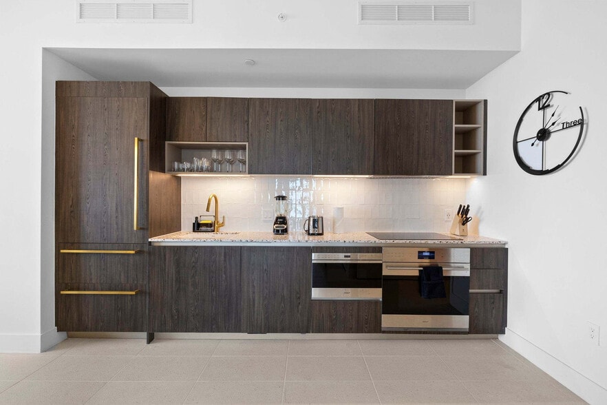 Building Photo - 159 NE 6th St