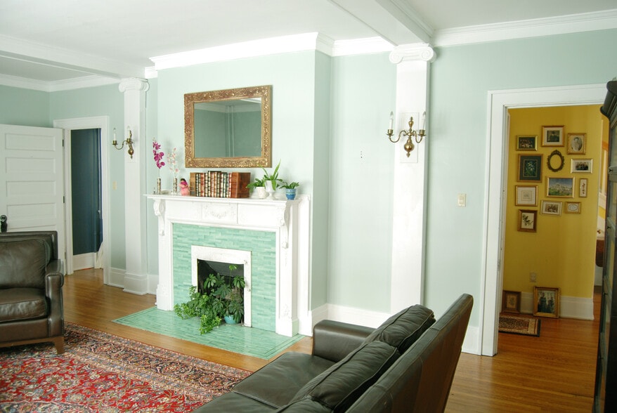 Building Photo - 203 Wallace Ave