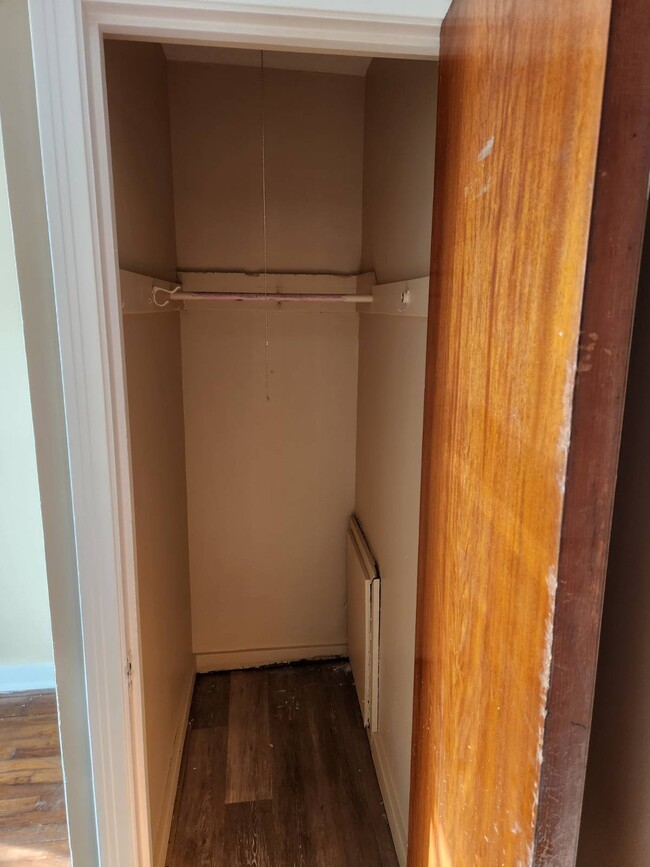 Building Photo - 2120 Highland Ave